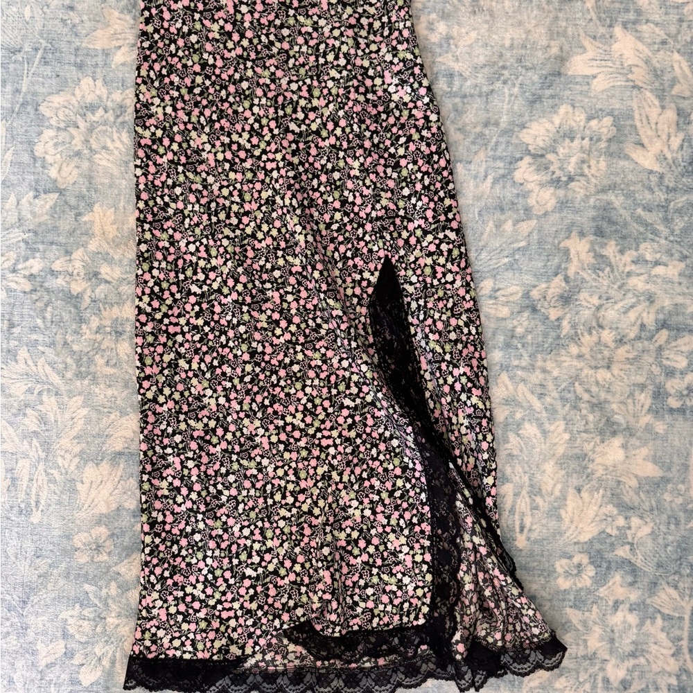 H&M Black Floral Maxi Skirt with Lace